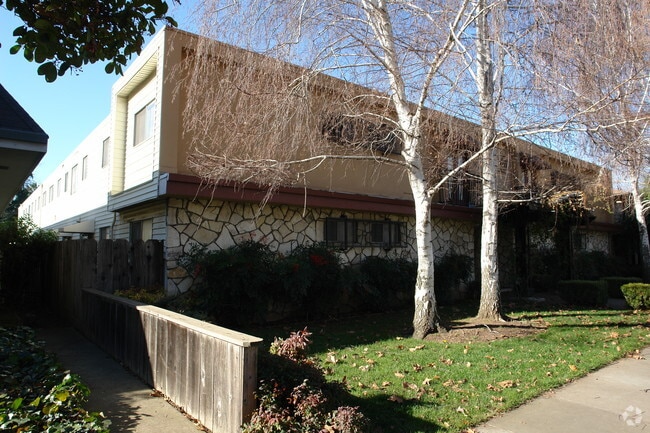 Building Photo - William Tell Apartments