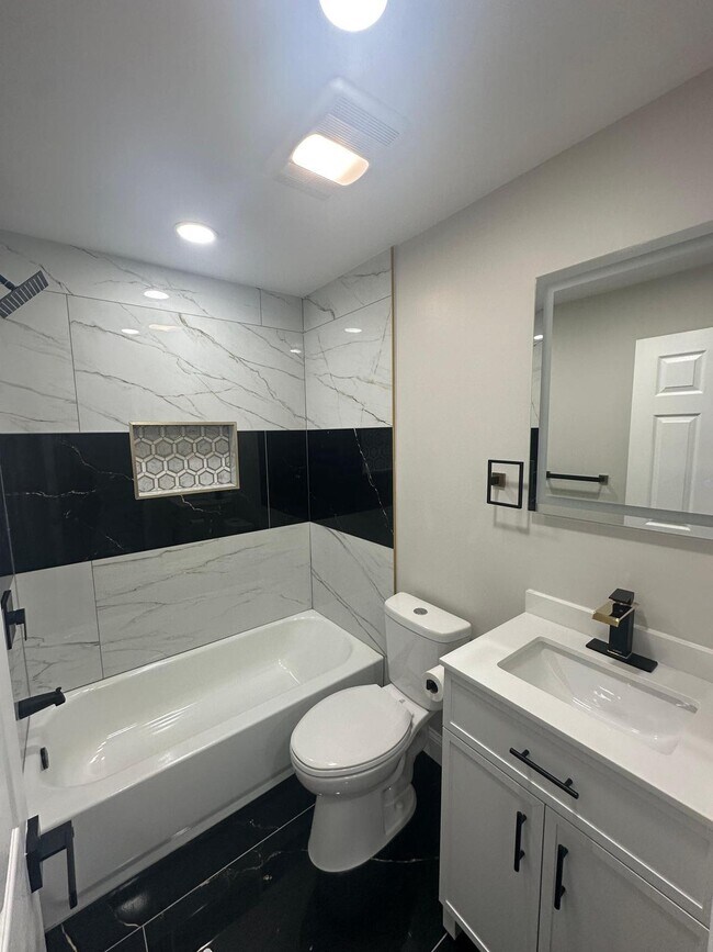 Building Photo - 3536 Kip St