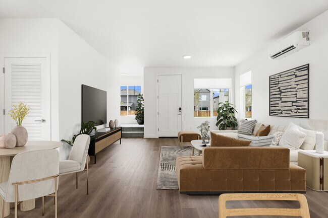 Building Photo - Residences at McCormick Village