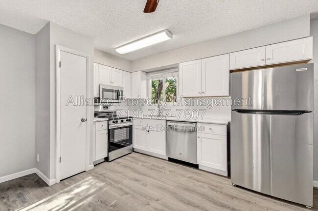 Building Photo - 2460 E Willamette Ave
