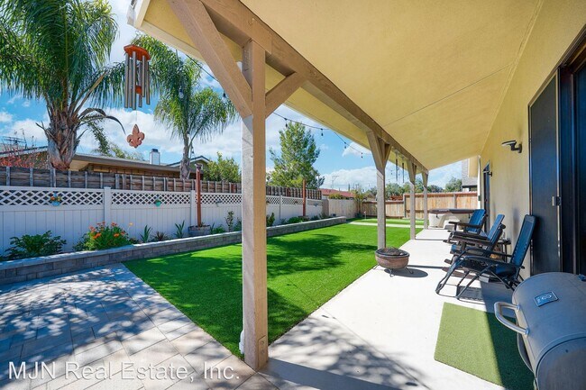 Building Photo - 4 br, 2 bath House - 914 Passion Place