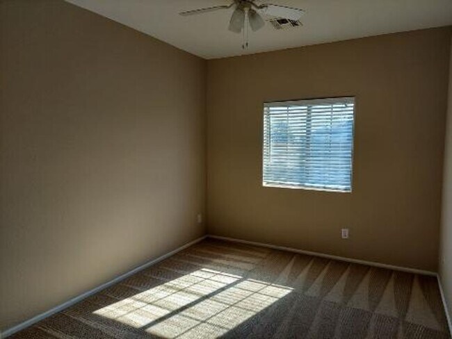 Building Photo - GORGEOUS MARICOPA HOME WITH POOL!