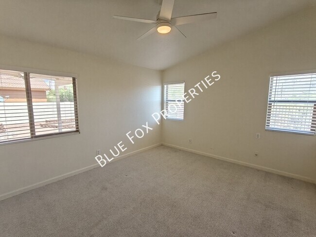 Building Photo - 600 E River Walk Dr