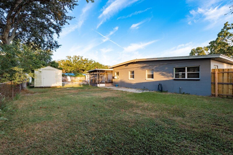 Building Photo - 1714 W Fern St