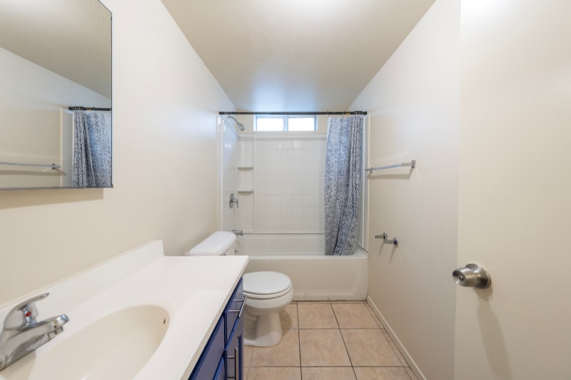 Building Photo - 5231 Huntington Dr