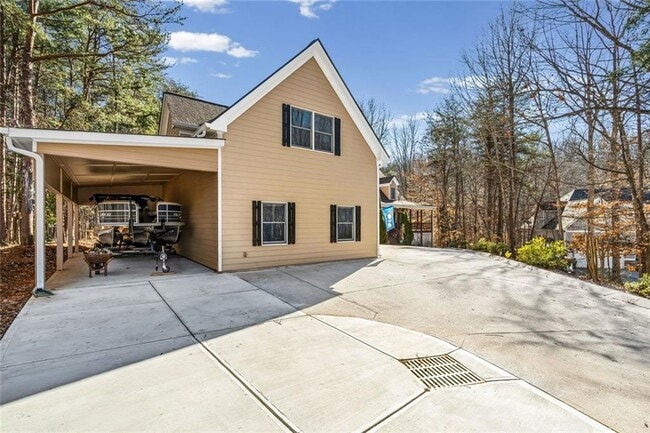 Building Photo - 4640 Chestatee Pointe Rd