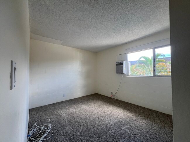 Building Photo - 4280 Salt Lake Blvd