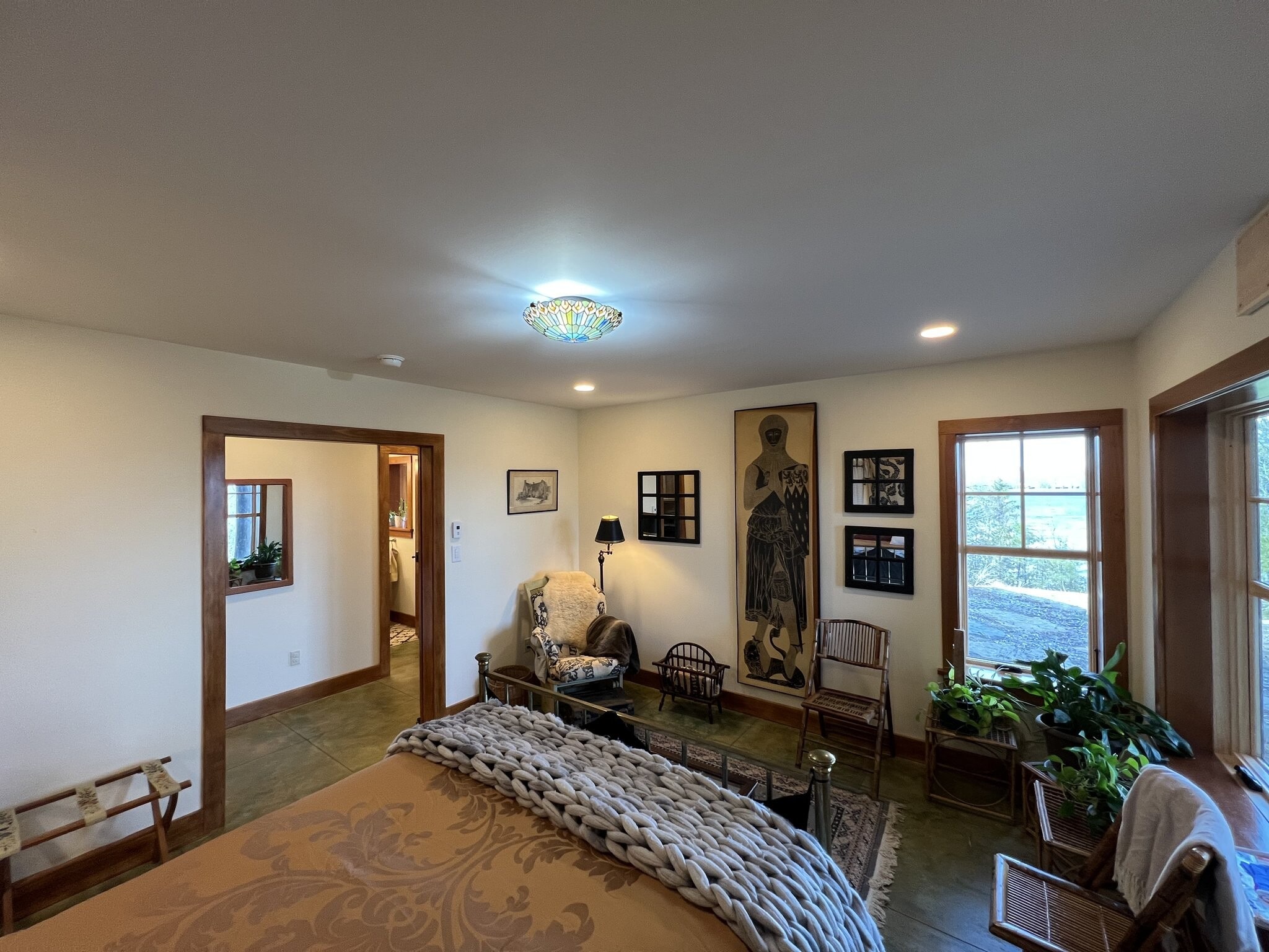 Building Photo - 2226 Lake Shore Rd