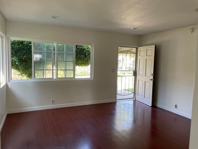 Living room - 23201 Anchor Avenue