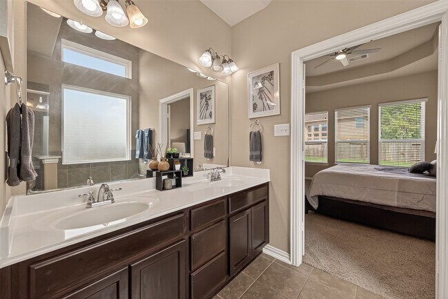 Building Photo - 4502 Mallory Creek Dr