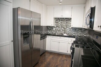 Building Photo - 584 Doyle Ln