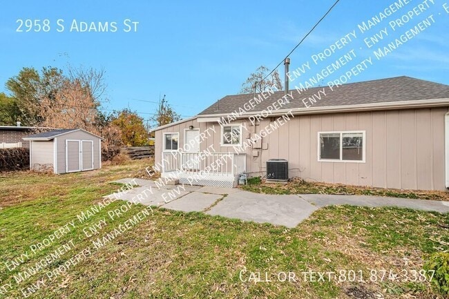 Building Photo - 2958 S Adams St