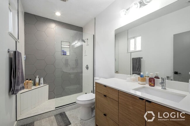 Building Photo - 3070 E 7070 S