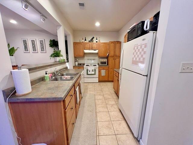 Building Photo - 368 Channing Dr
