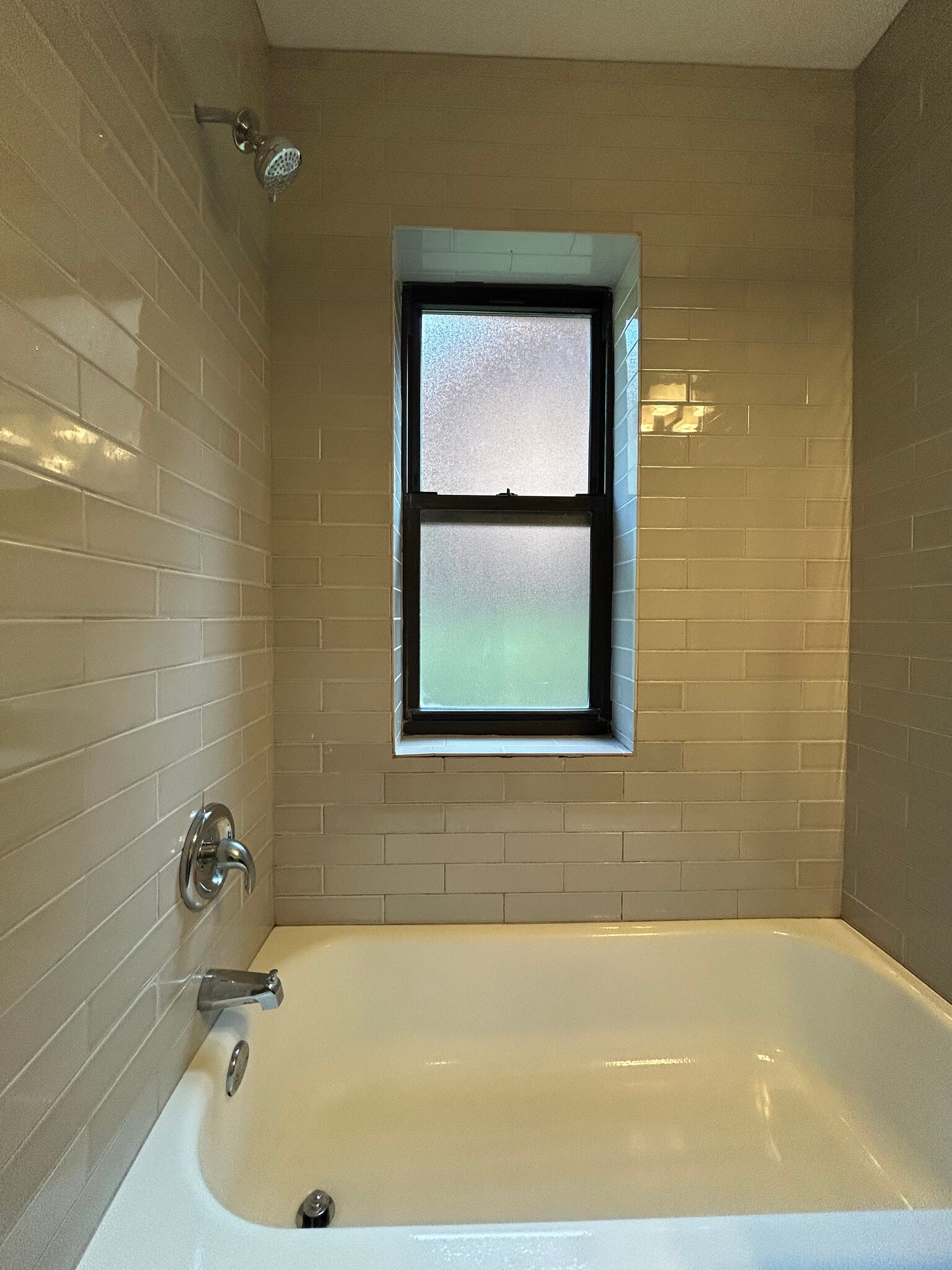 Building Photo - 1128 Maple Ave