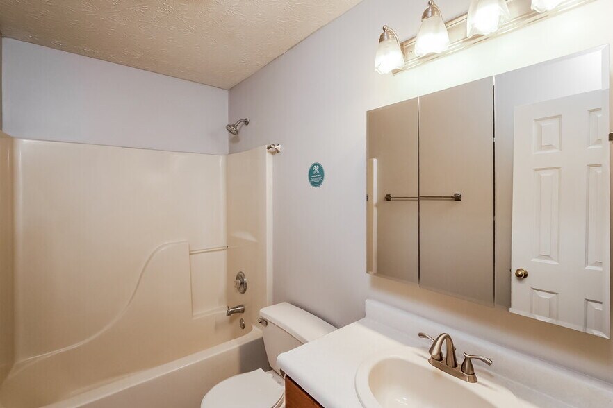 Building Photo - 5341 Waterton Lakes Dr