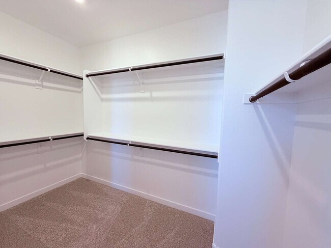 Building Photo - 8307 E Peterson Ave