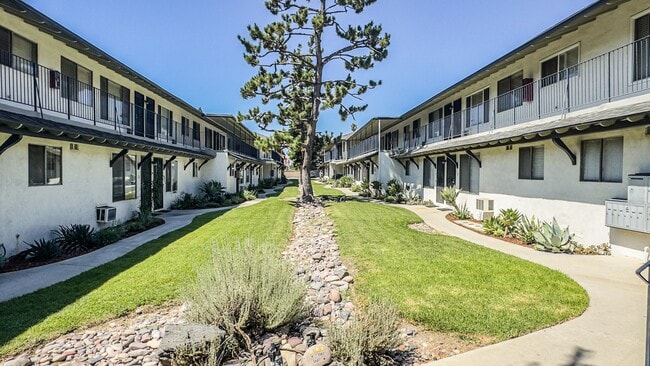 Building Photo - Park Plaza Apts