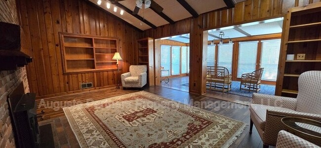 Building Photo - 289 Ashbrook Dr