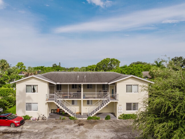 Building Photo - 1220 NW 16th Ave