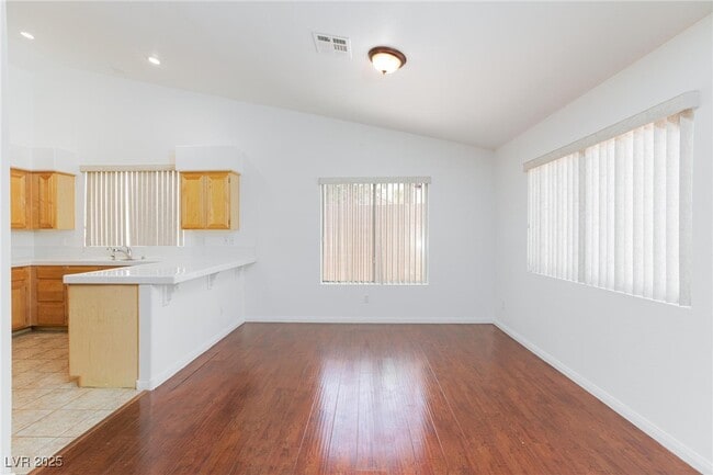 Building Photo - 10022 Catalina Canyon Ave