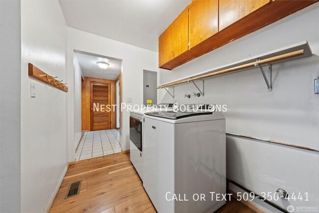 Building Photo - 401 Statter Rd