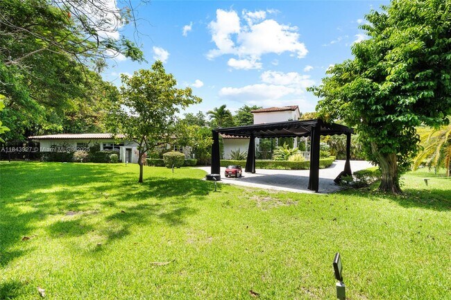 Building Photo - 12300 Old Cutler Rd