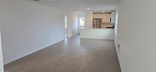 Building Photo - 446 Sormonne Lp