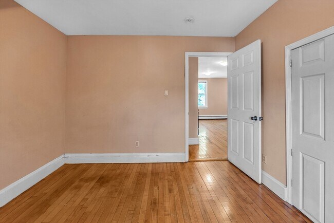 Building Photo - 31 Ripley St