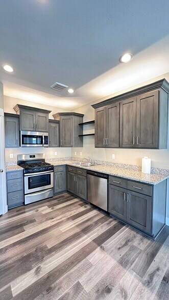Building Photo - 2830 Blackwood