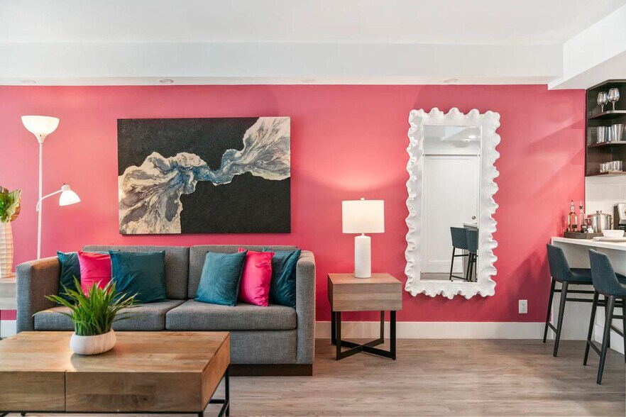 Building Photo - 365 N Ocean Blvd