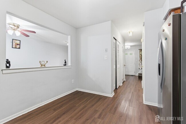 Building Photo - 2804 Cricket Cir