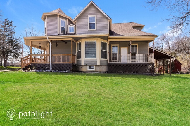 Building Photo - 210 E Hale St, Spring Hill, KS, 66083
