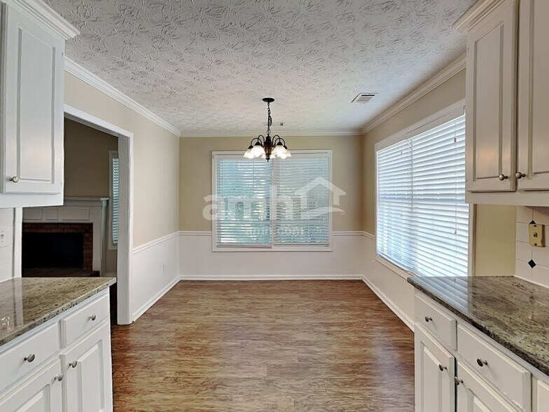 Building Photo - 900 Cline Petty Way