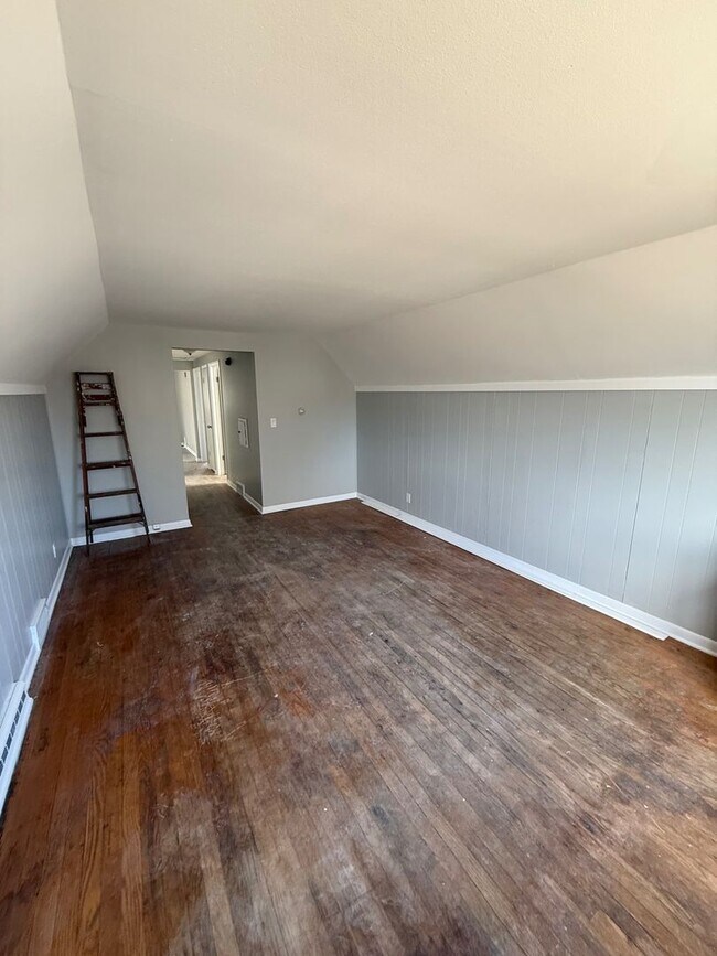 Building Photo - 4713-4715 N 35th St