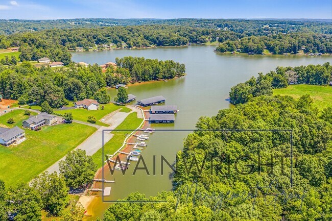 Building Photo - Lake Access Home Wirtz, VA