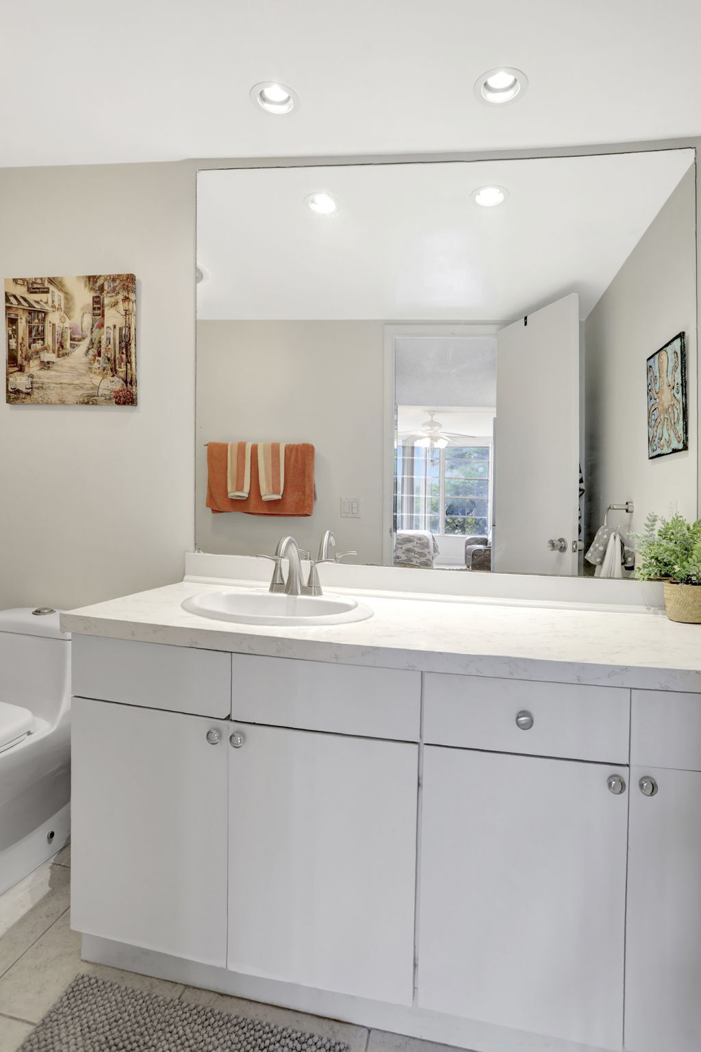 Building Photo - 2851 S Palm Aire Dr