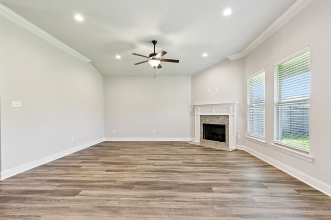 Building Photo - Charming 3BR/2BA Home in Marrero Spacious,...