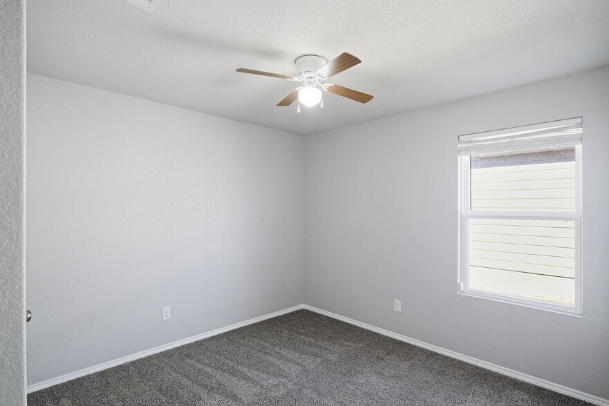 Building Photo - 8519 Cassia Cv