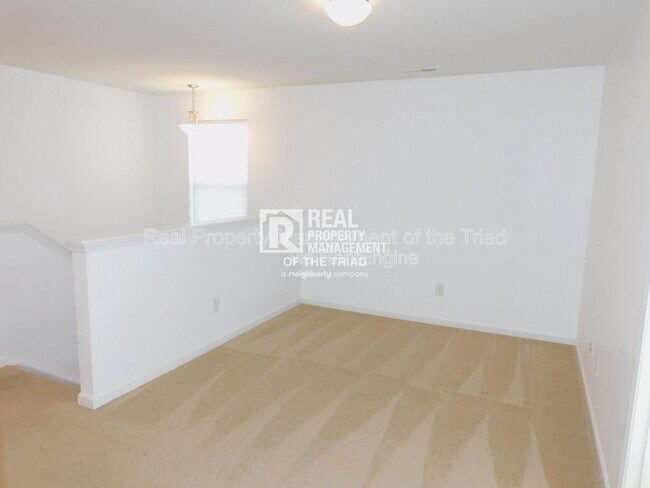 Building Photo - 5013 Red Poll Dr