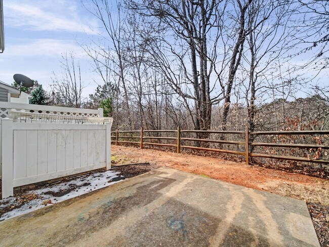 Building Photo - 503 Delta Dr