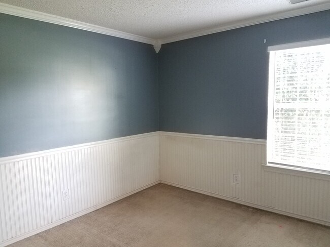 Building Photo - Great One Story With Bonus Room Over Garage