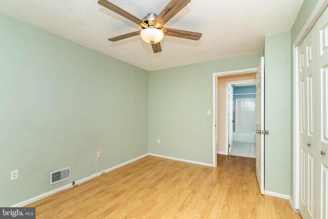 Building Photo - 22 Rickard Ct