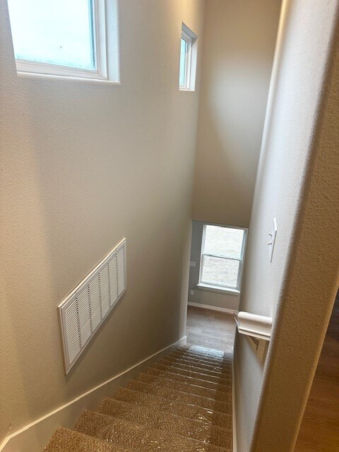 Building Photo - 1505 SW Casuarina Dr