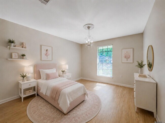 Building Photo - 4941 Pine Hill Dr