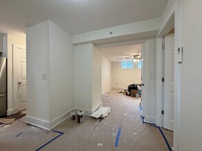 Building Photo - 169 Olive St