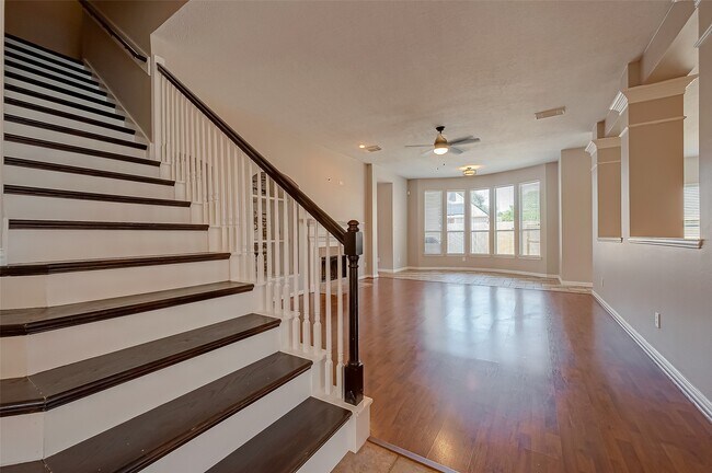 Building Photo - 7214 Glenwick Ct