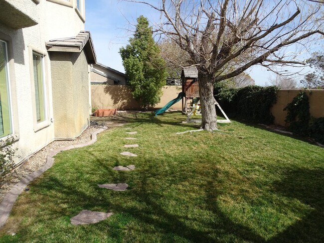 Building Photo - West Summerlin 5 Bedroom, Bed & Full Bath 1st Floor, Beauty