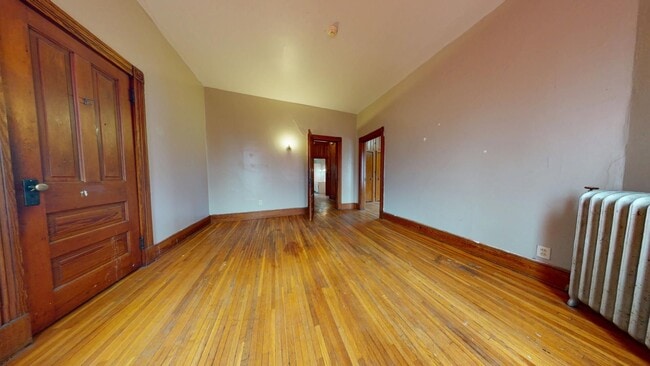 Building Photo - Huge House with Garage!