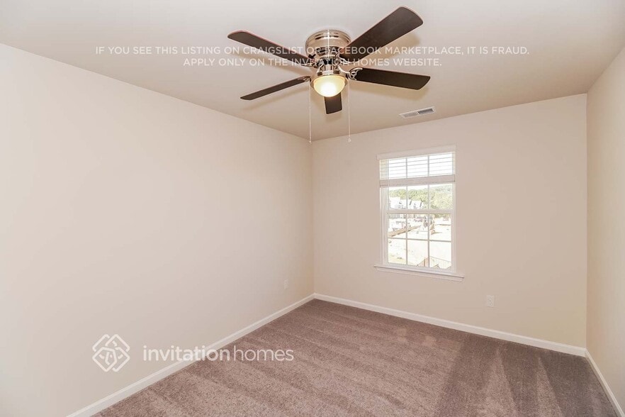 Building Photo - 6475 Fairfax Ct